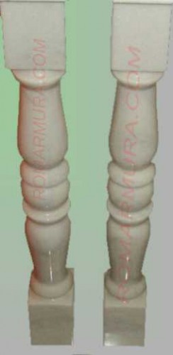 Stalpisori din marmura