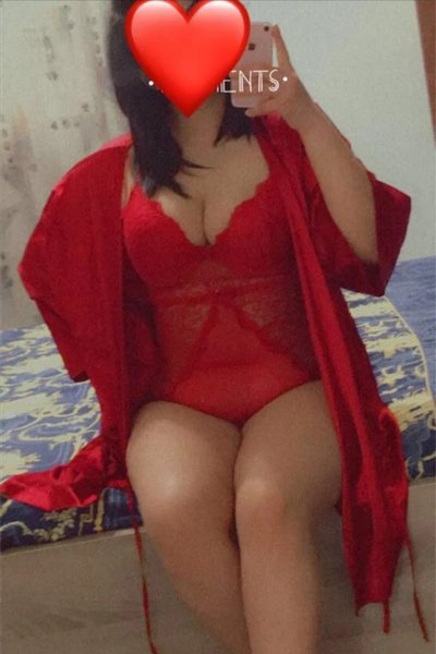 Tanara sexy si senzuala ofer Domnilor Masaj de relaxare - Zona Baba Novac