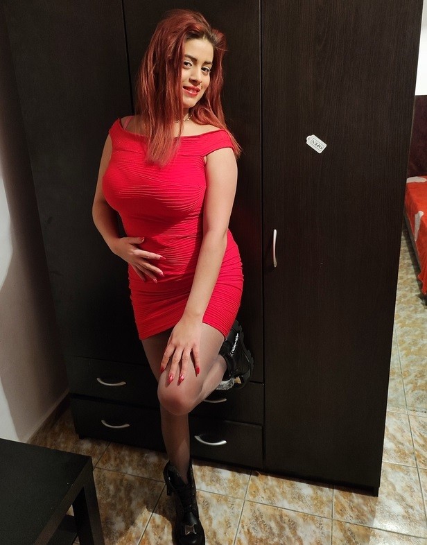 Pustoaica 18 foarte sexy - Ofer sex Total sex in 3 sau Grup si Orgii pentru Domni Doamne sau Cupluri