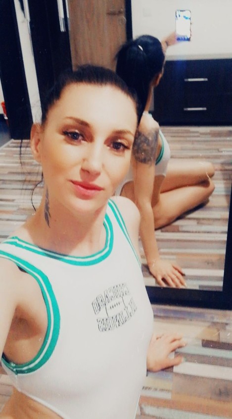 Tanara Sexy cu poze reale - Ofer Domnilor interesati Masaj Erotic special cu finalizare in Bucuresti