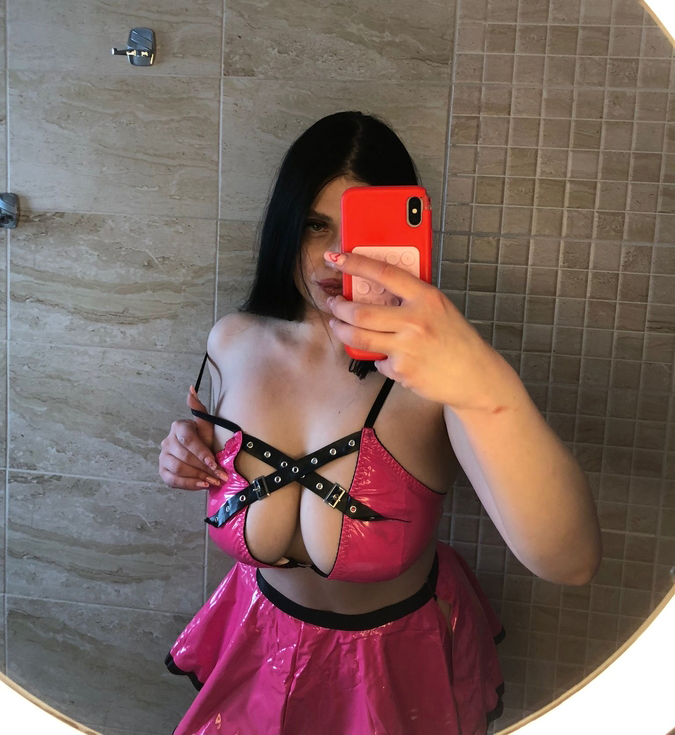 Escorta sexy ofer Domnilor Sex Total si Alte fantezii sexuale